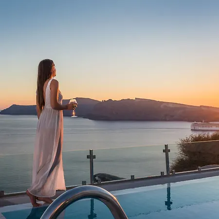 Elite Luxury 4* Oia (Santorini)
