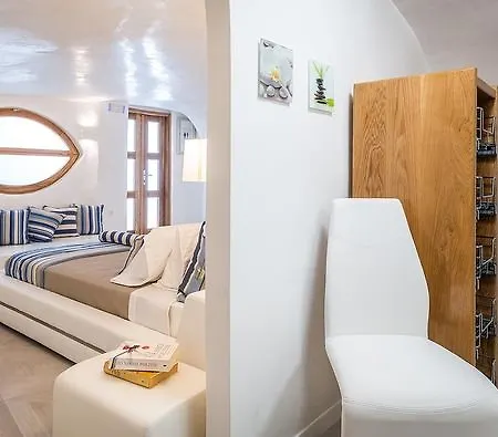 Szálloda Elite Luxury Ía