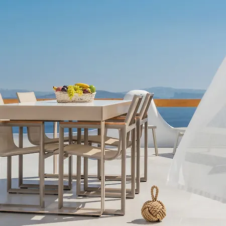 Elite Luxury 5* Oia (Santorini)